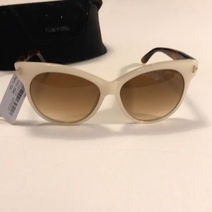 NWT Tom Ford Saskia sunglasses